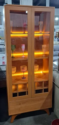 Cristaleira C/LED 2 Portas C/Adega 1 Gaveta 72Cm. São Produtos Novos Direto da Fábrica.