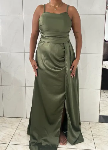Vestido madrinha verde oliva | GG