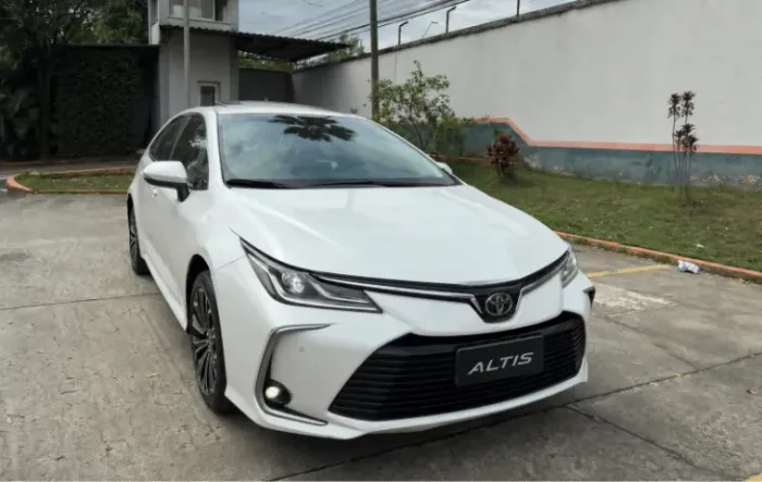 Toyota Corolla Altis 2.0 Flex 16V Aut. 2023