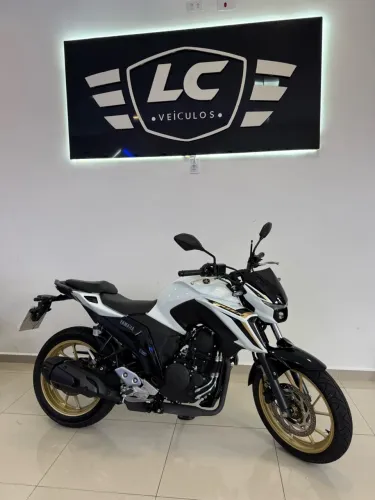 Fazer 250