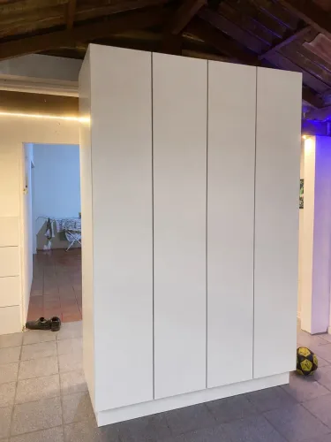 GUARDA-ROUPA 4 PORTAS 