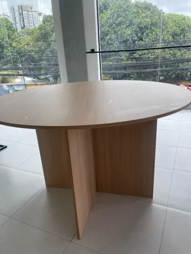Mesa Redonda de MDF - 1,80 m