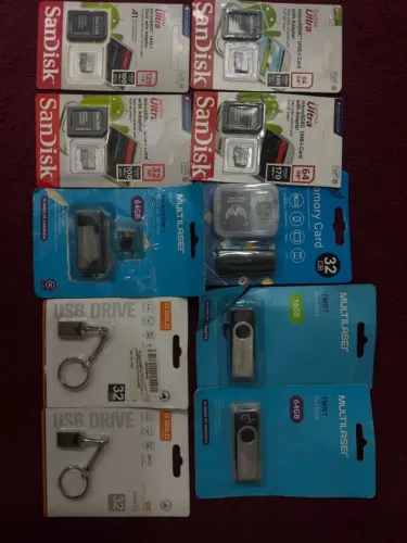 Cartões de memória e pen drive (diversos)