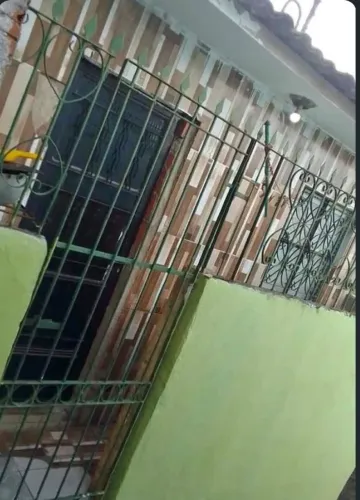 VENDE-SE CASA NO MORRO DO ARY NÚMERO PARA CONTATO *