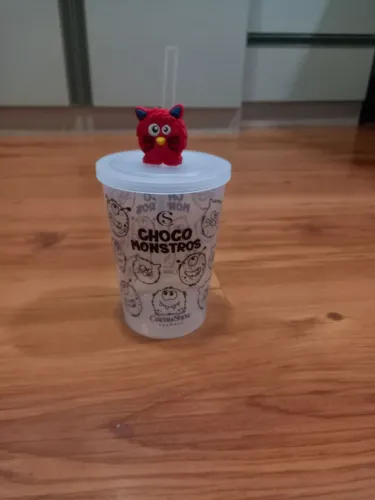 Copo com canudo e acessório Cacau Show Choco Monstros