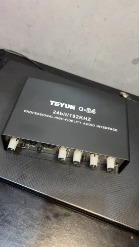 INTERFACE DE ÁUDIO TEYUN Q24