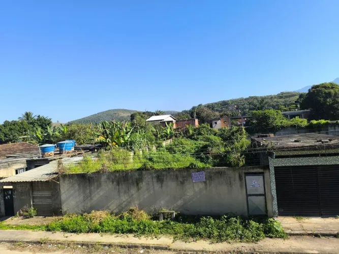 Terreno grande todo murado.