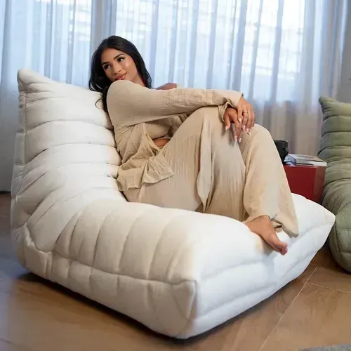 Poltrona Togo Bouclé  D33  (Expansível)  Produto Novo - Pronta Entrega
