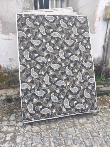 Vende-se Cama box casal usada em ótimo estado.