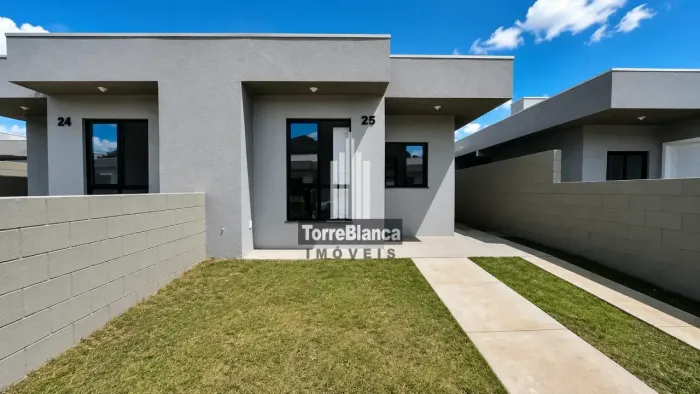 Locação - Casa Nova com 3 quartos, 2 vagas de garagem, Condomínio Monte Grappa - Cará-Cará