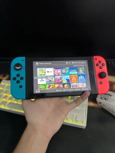 Nintendo switch v2 com jogos e cartão sd de 128gb