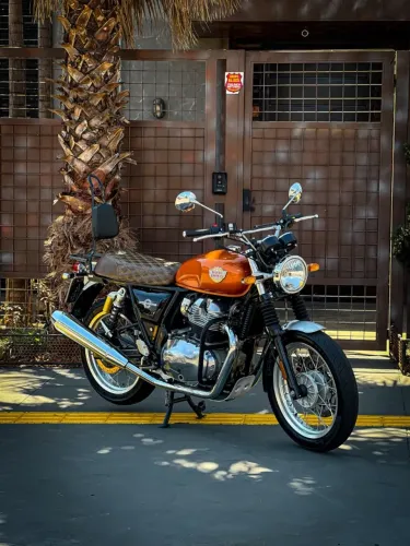 ROYAL ENFIELD INTERCEPTOR 650