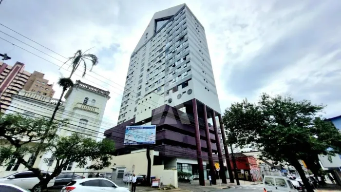 Sala comercial com 37 m² no Centro de Joinville