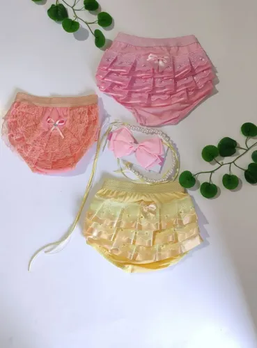 5 Calcinhas com Babado