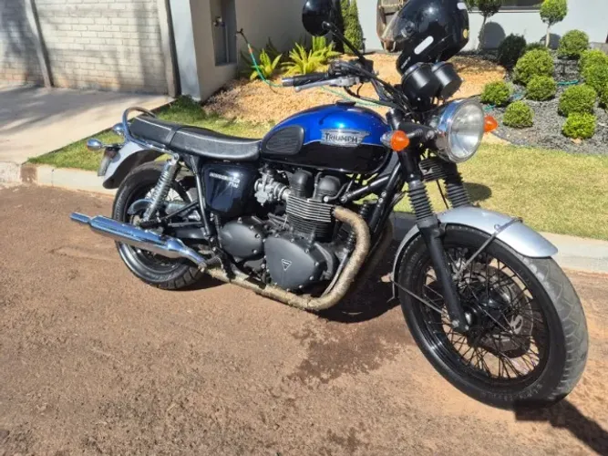 Triumph T100 900cc baixa quilometragem