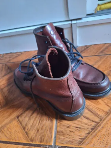 Bota CNS usada 2 vezes 