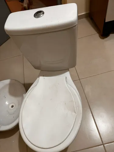 Vaso sanitário com caixa acoplada + pia