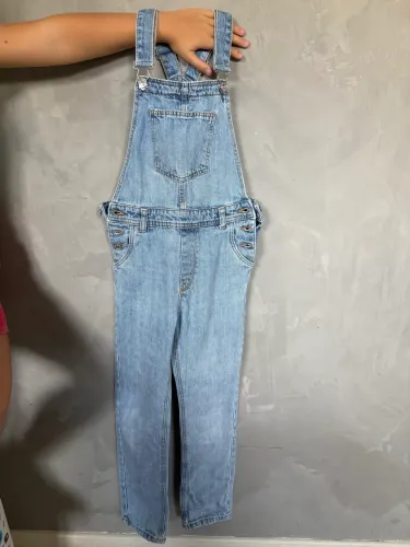 Jardineira jeans