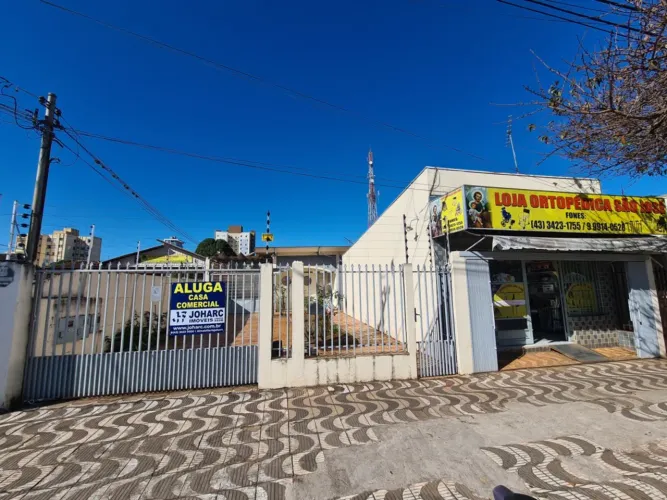 Casa Residencial com 3 quartos para alugar por R$ 3000.00, 111.35 m2 - CENTRO - APUCARANA/