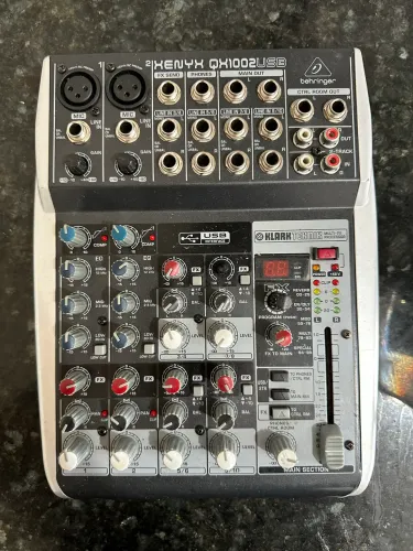 Mesa de som behringer 