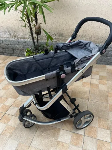 Carrinho de bebê Mobi Travel System da marca Safety 1st