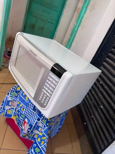 Microondas Electrolux 31 lt 