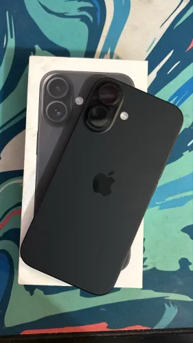 iPhone 16