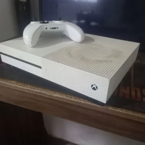 Xbox one s 500gb + controle