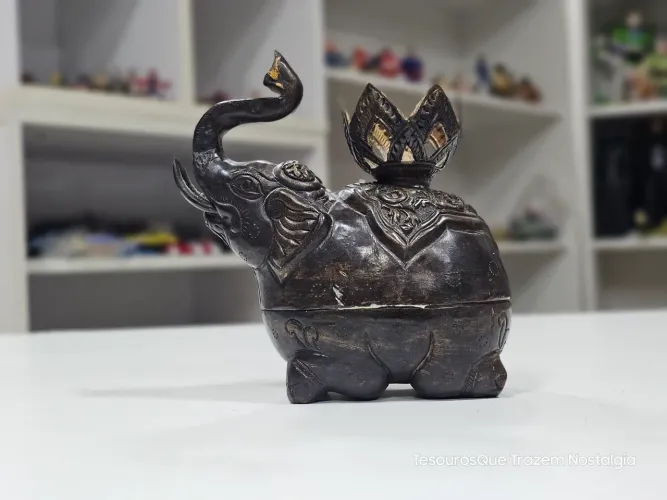 Miniatura Elefante Porta Vela em metal 11cm