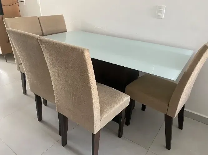 Mesa com 6 cadeiras 399.00