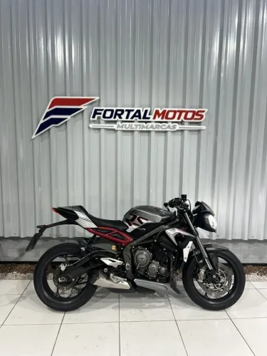 STREET TRIPLE 765 RS 2022