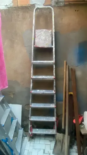Escada de aluminio