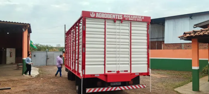 Fabricação de Carroceria Boiadeira