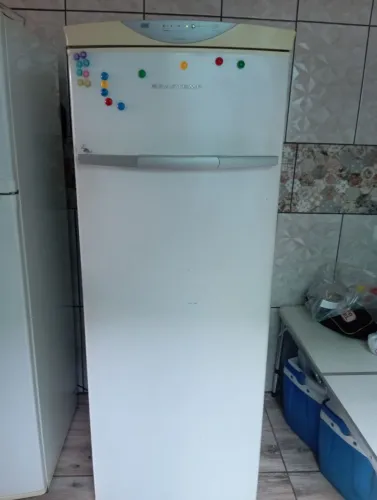 Vendo geladeira 