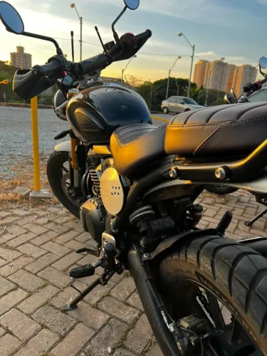 Scrambler 400x 24/24 - Sem detalhes.
