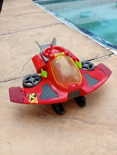 Nave Imaginext do Robin com dois projéteis e sem o boneco