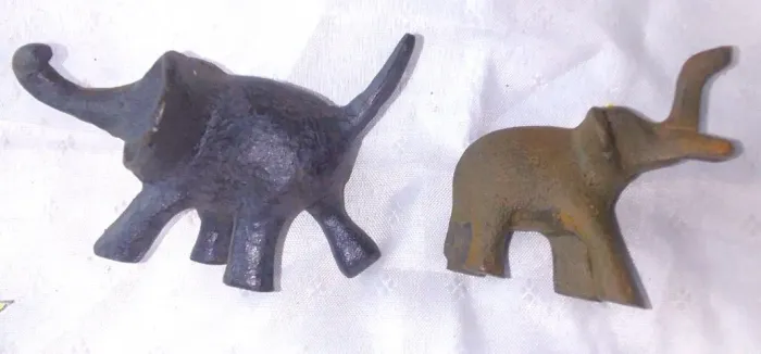 Par De Esculturas Ferro Fundido Representando Elefantes Ferro