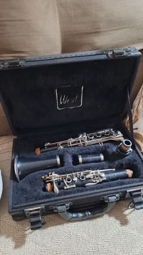 Clarinete WERIL 17 chaves, sapatilhas novas 