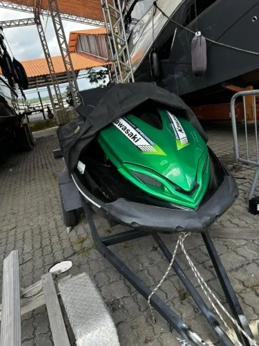 Vendo jetski