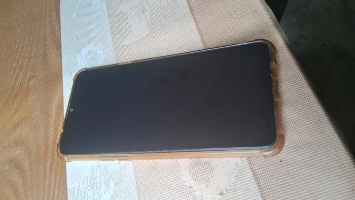 Vende-se celular Samsung a20s , em bom estado.