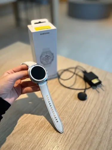 Samsung Galaxy Watch 8 Classic LTE 46MM - Seminovo