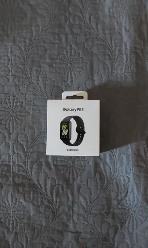 Samsung Galaxy Fit 3 (nova, lacrada)