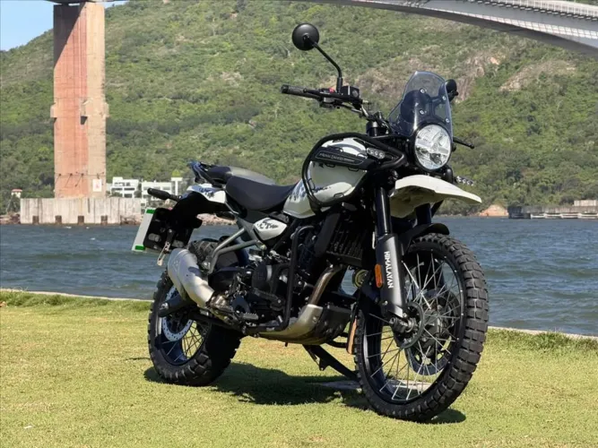 ROYAL ENFIELD HIMALAYAN 450 KAMET WHITE