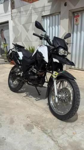 Vendo moto seminova