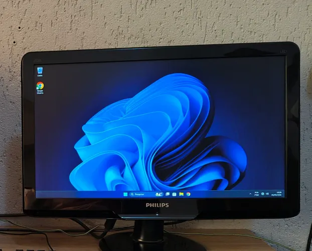 Monitor Led Philips 20 polegadas conservado