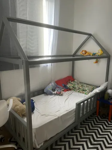 Cama montessoriana solteiro sem colchão 