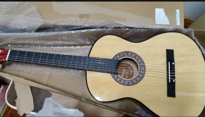 Violão barato novo