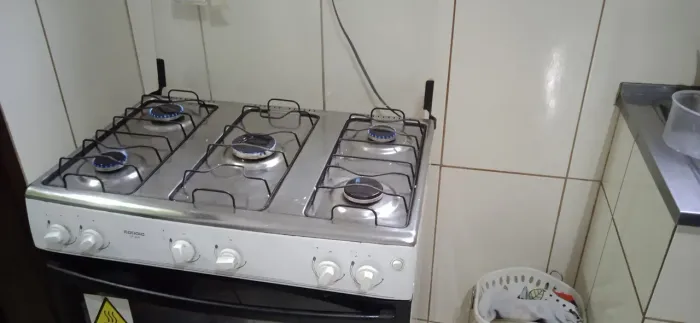 Fogão Itatiaia automático de 5 bocas único dono bem conservado