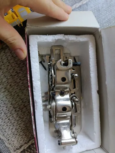 Caseador/calcador de casear (buttonholer)