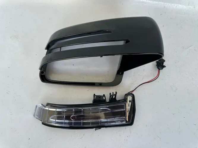 Capa e Pisca Retrovisor Direito Mercedes Benz C180 C200 2011 2012 2013 2014